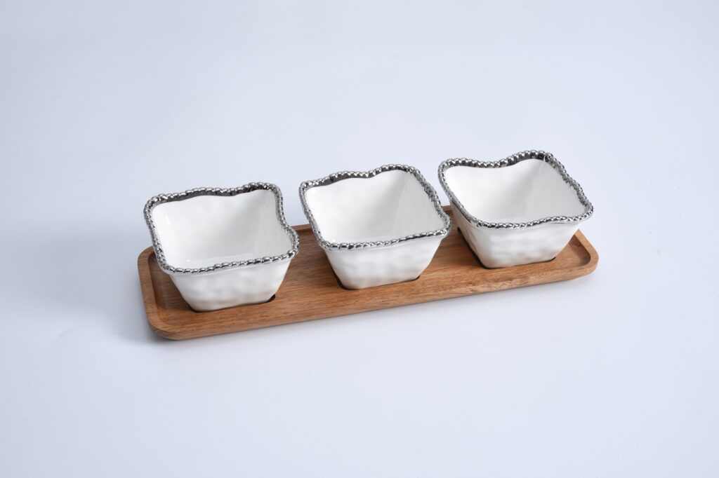 Pampa Bay Get Gifty Salerno Set of 3 Square Bowls on Tray - La Belle Table - PB022